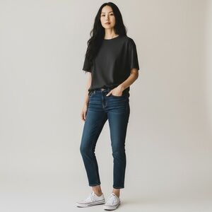 Paige Vintage Dark Wash Size 26 Crop Jeans